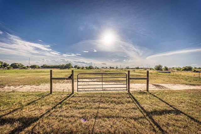 7156 SE Bishop Rd, Lawton, OK 73501