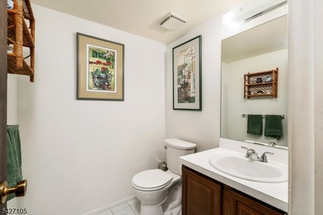 118 Bluebird Dr 3B, Hillsborough Twp., NJ 08844