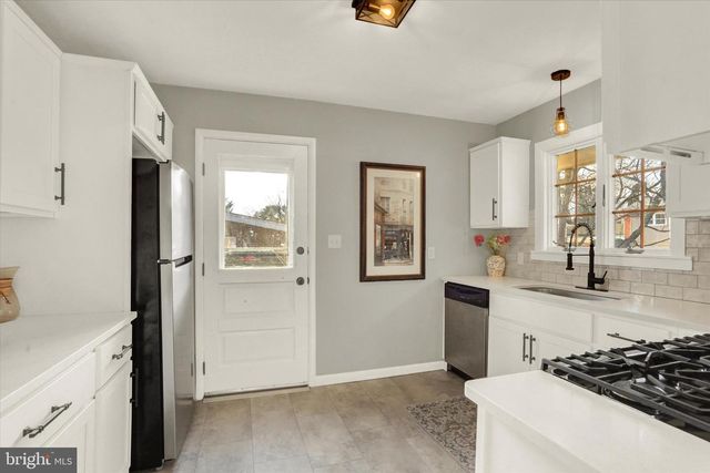 51 BURD DR, Camp Hill, PA 17011