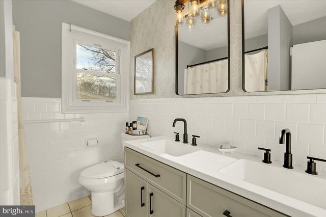 51 BURD DR, Camp Hill, PA 17011