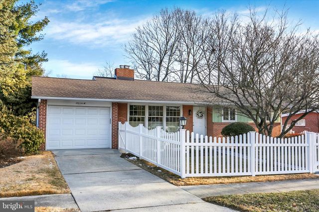 51 BURD DR, Camp Hill, PA 17011