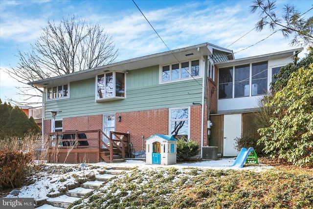 51 BURD DR, Camp Hill, PA 17011