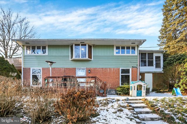 51 BURD DR, Camp Hill, PA 17011