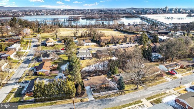 51 BURD DR, Camp Hill, PA 17011