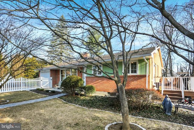 51 BURD DR, Camp Hill, PA 17011