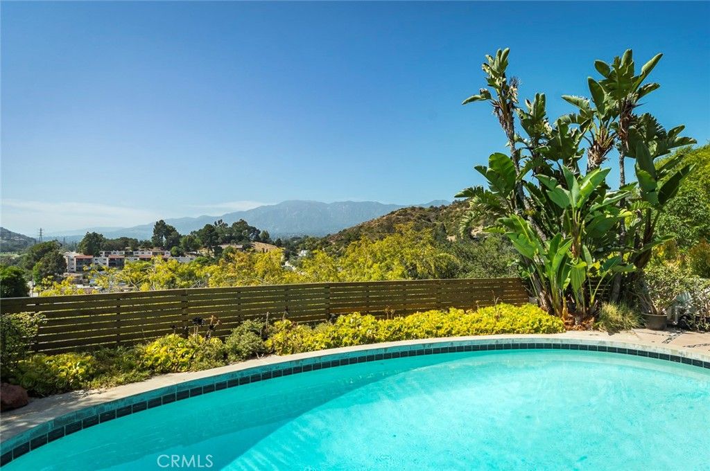 2770 Mira Vista Drive, Glendale, CA 91208 — photo 2