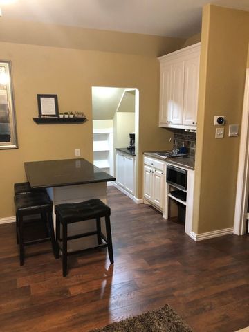 806 Cobblestone Court, Cedar Hill, TX 75104