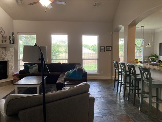 806 Cobblestone Court, Cedar Hill, TX 75104