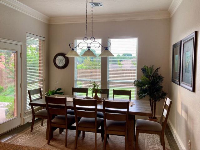 806 Cobblestone Court, Cedar Hill, TX 75104