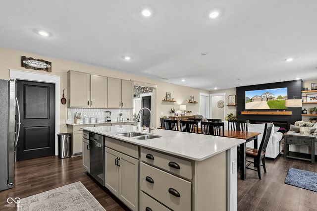 2282 Oakmont Drive, Plainfield, IN 46168