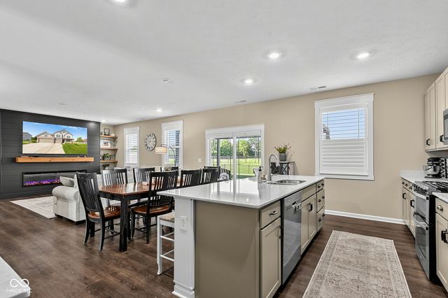 2282 Oakmont Drive, Plainfield, IN 46168