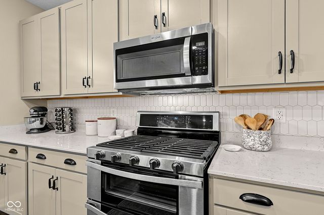 2282 Oakmont Drive, Plainfield, IN 46168