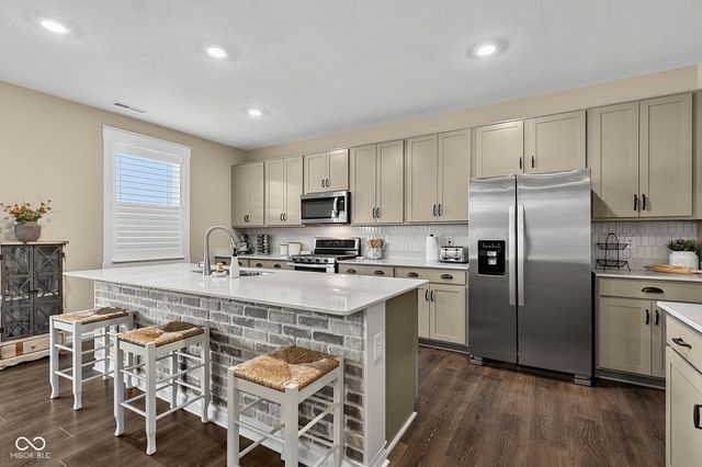 2282 Oakmont Drive, Plainfield, IN 46168
