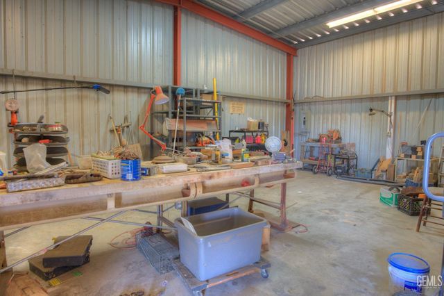 10115 Stenderup Avenue, Bakersfield, CA 93307