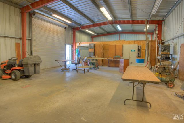 10115 Stenderup Avenue, Bakersfield, CA 93307