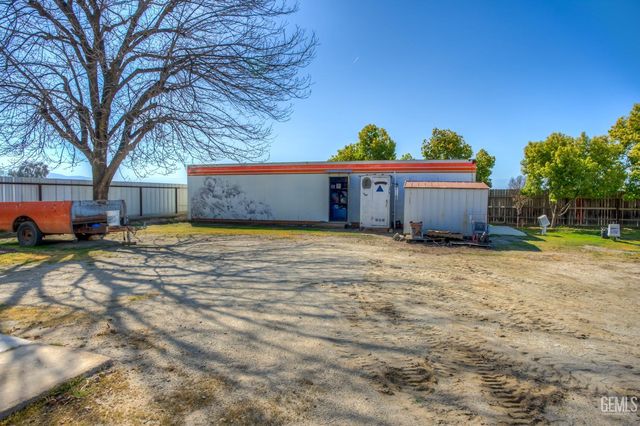 10115 Stenderup Avenue, Bakersfield, CA 93307