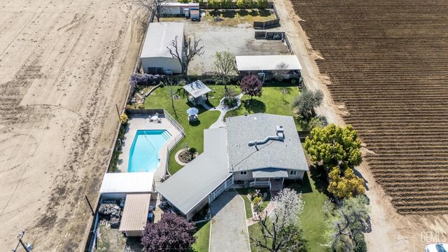10115 Stenderup Avenue, Bakersfield, CA 93307
