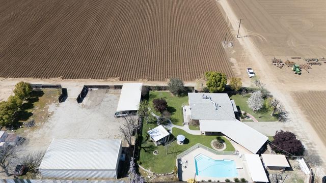 10115 Stenderup Avenue, Bakersfield, CA 93307