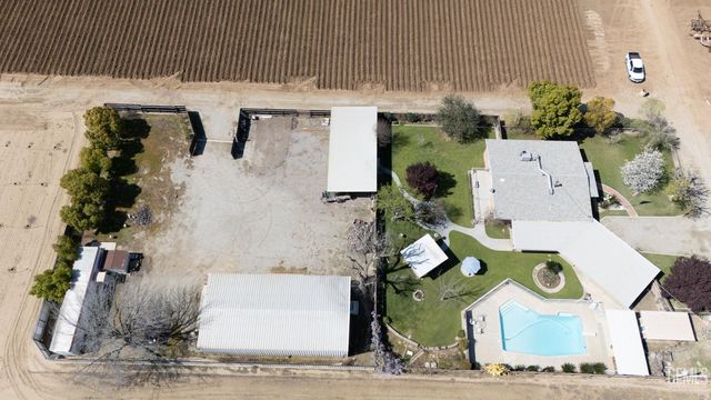 10115 Stenderup Avenue, Bakersfield, CA 93307