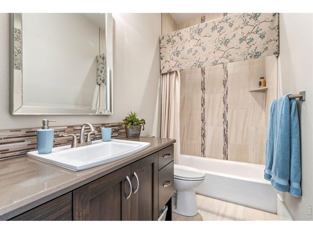 2124 Scenic Estates Dr, Fort Collins, CO 80524
