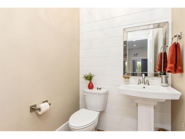 2124 Scenic Estates Dr, Fort Collins, CO 80524