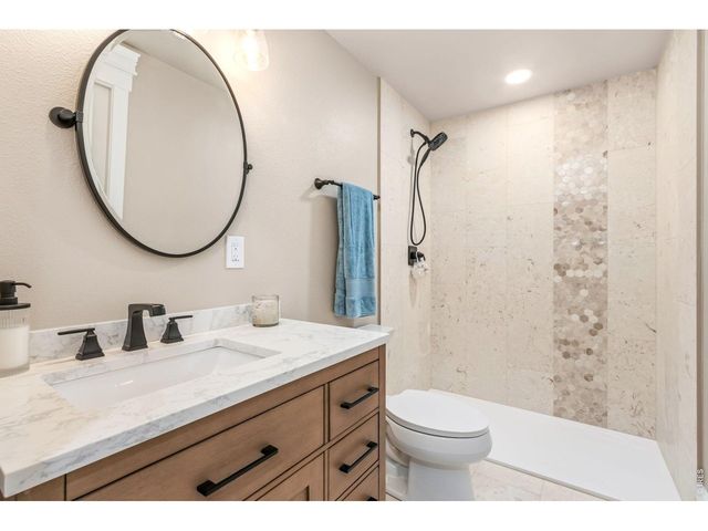 2124 Scenic Estates Dr, Fort Collins, CO 80524