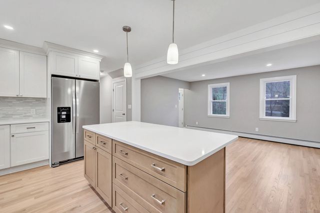 19 Good Hill Road, Oxford, CT 06478