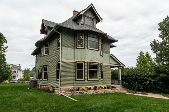 7332 Harwood AVENUE, Milwaukee, WI 53213