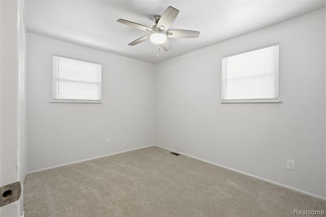 34044 Blackfoot Street, Westland, MI 48185