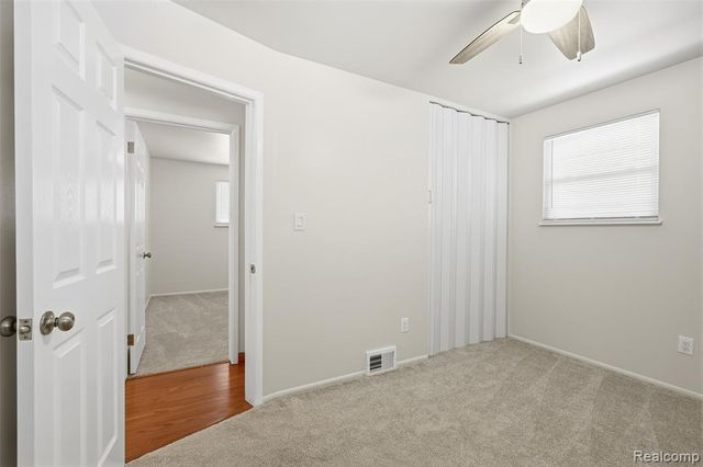 34044 Blackfoot Street, Westland, MI 48185