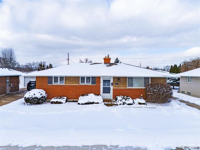 34044 Blackfoot Street, Westland, MI 48185