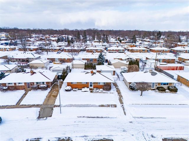 34044 Blackfoot Street, Westland, MI 48185