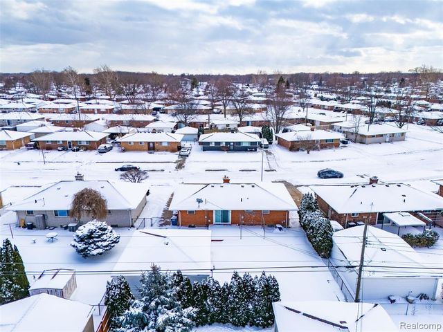 34044 Blackfoot Street, Westland, MI 48185