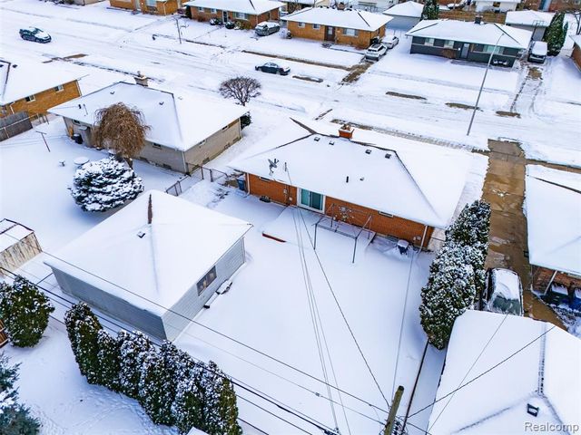 34044 Blackfoot Street, Westland, MI 48185