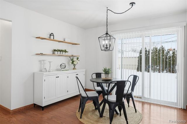 34044 Blackfoot Street, Westland, MI 48185