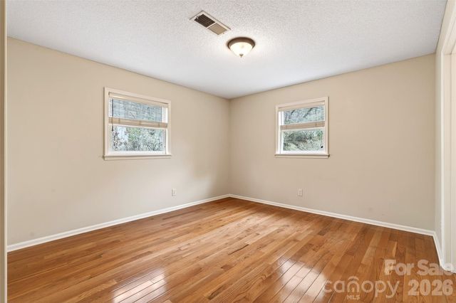 72 Country Club Woods Drive, Spruce Pine, NC 28777