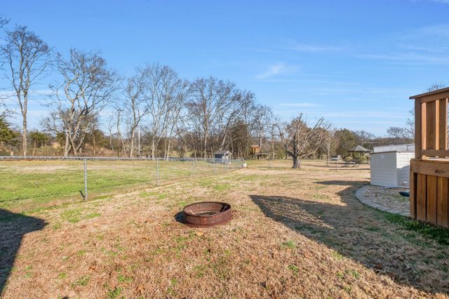 401 Brookridge Dr, Gallatin, TN 37066