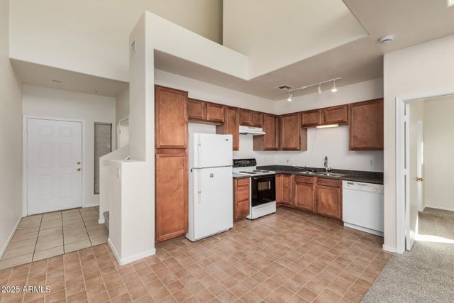 15675 N 29TH Street 21, Phoenix, AZ 85032