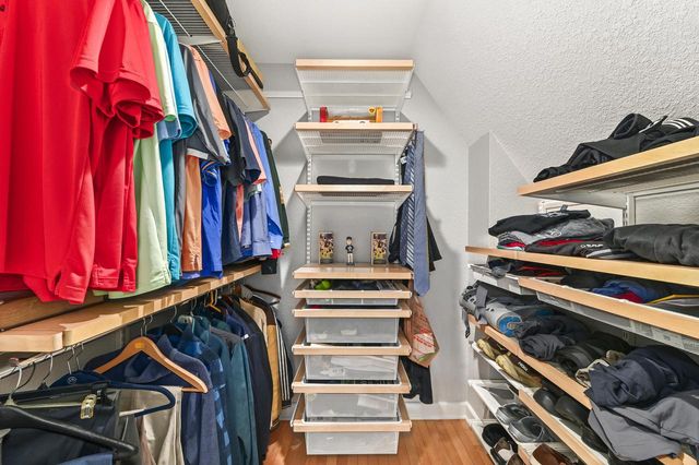 7440 Oakhill AVENUE, Wauwatosa, WI 53213