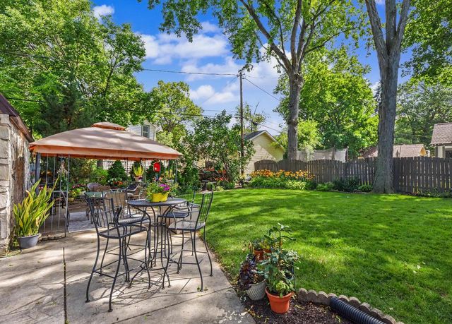 7440 Oakhill AVENUE, Wauwatosa, WI 53213