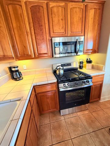 73 Quail Hollow Ln, Copperopolis, CA 95228