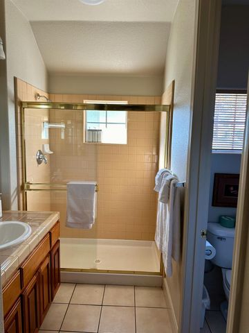 73 Quail Hollow Ln, Copperopolis, CA 95228