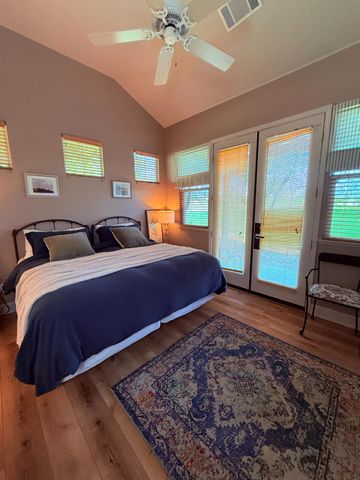 73 Quail Hollow Ln, Copperopolis, CA 95228