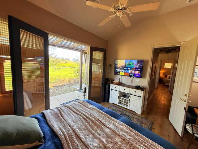 73 Quail Hollow Ln, Copperopolis, CA 95228