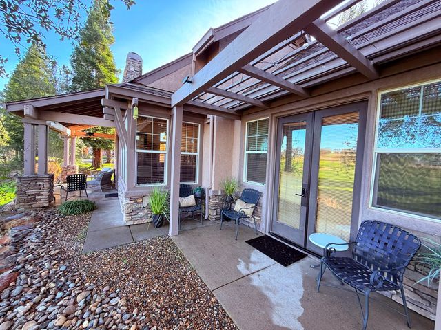 73 Quail Hollow Ln, Copperopolis, CA 95228