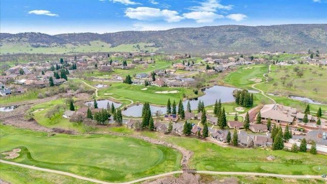 73 Quail Hollow Ln, Copperopolis, CA 95228