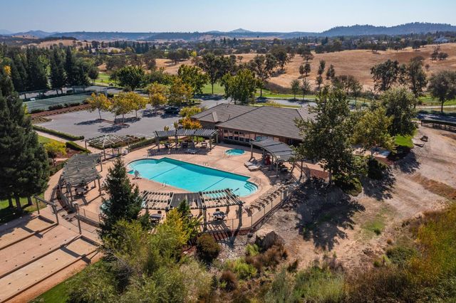 73 Quail Hollow Ln, Copperopolis, CA 95228