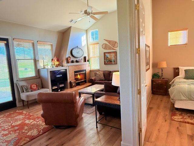 73 Quail Hollow Ln, Copperopolis, CA 95228