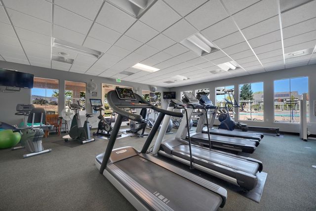 73 Quail Hollow Ln, Copperopolis, CA 95228