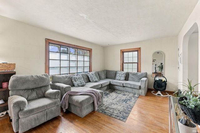 3226 Bowser Avenue, Fort Wayne, IN 46806